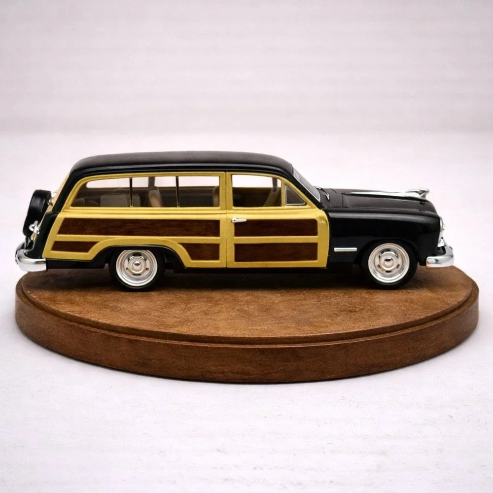 1949 Ford Woody Wagon Diecast Model Car‎ Black Faux Wood Doors